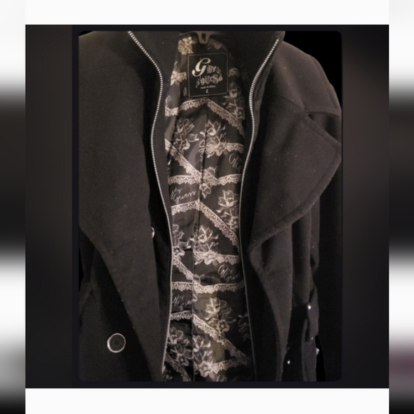 'Guess' Coat. - Picture 4 of 4